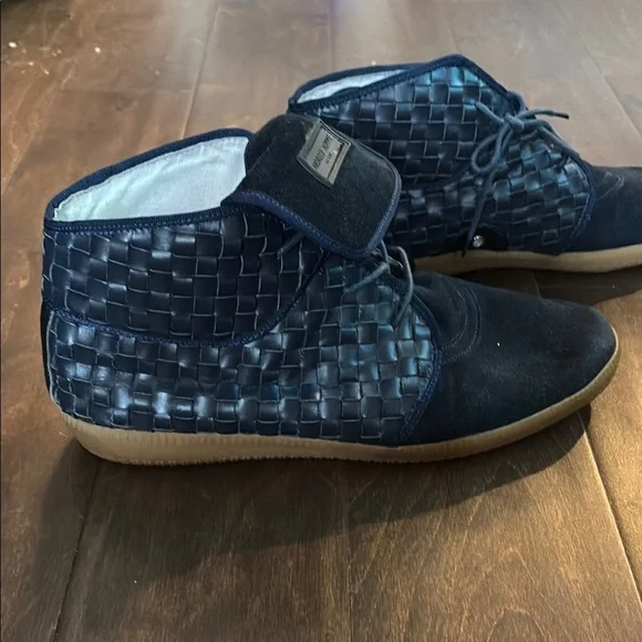 Android HommeBlue Textured Chukka Boots - Picture 3 of 12